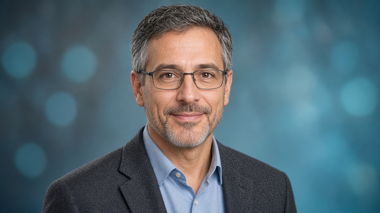 Bob, Competitive Analysis Lead